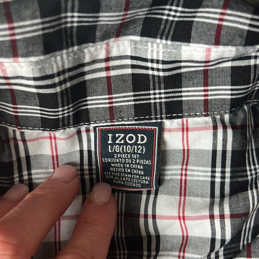 Two long sleeved button downs size large - Picture 3 of 4